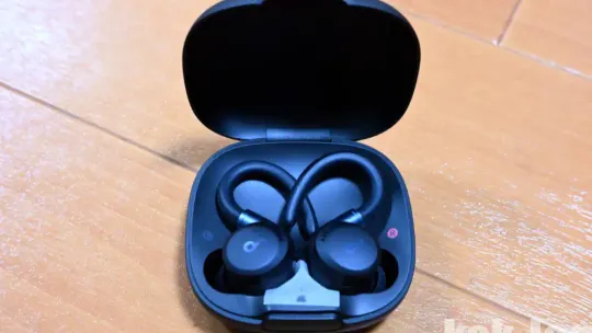 ずり落ちないジム用イヤホンとしてAnker Soundcore Sport X20を購入した