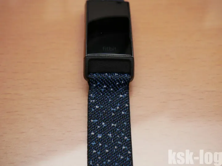 FitbitCharge3のシリコンバンドが破損したので純正Wovenバンドに交換し、1か月利用してみましたのサムネイル