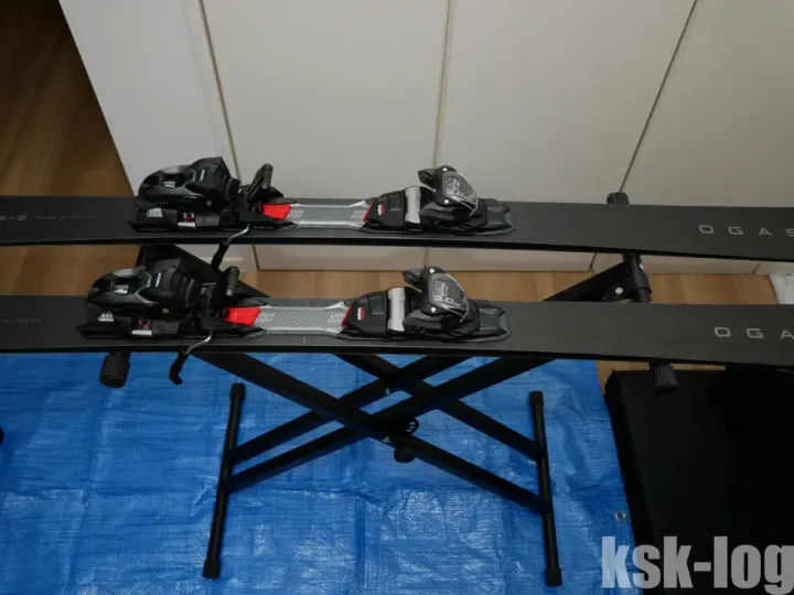 X型キーボードスタンドをスキーのワックススタンドとして利用してみるのサムネイル